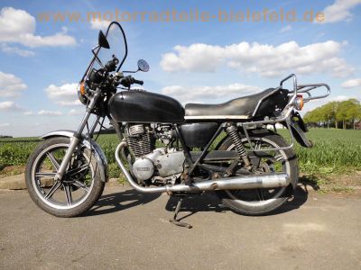 Yamaha_XS_400_2A2_OHC_Twin_schwarz_Chrom-Gepaecktraeger_-_wie_XS250_1U5_XS360_1U4_SE_4G5_6.jpg