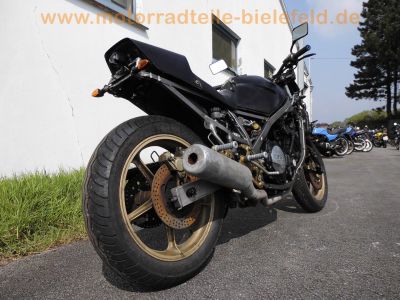 Yamaha_FZ_750_2KK_Streetfighter_schwarz_Extras_Campagnolo-Raeder_AMC_Rasten-Anlage_4-1_Auspuff_etc__43.jpg