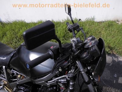 Yamaha_FZ_750_2KK_Streetfighter_schwarz_Extras_Campagnolo-Raeder_AMC_Rasten-Anlage_4-1_Auspuff_etc__71.jpg