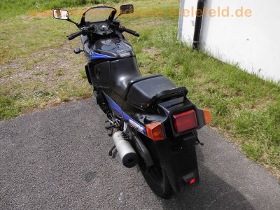 Kawasaki_GPX_600_R_ZX_600_C_schwarz-blau_Heck_locker_-_wie_GPX_GPZ_ZL_ZX_600_A_B_750_R12.jpg