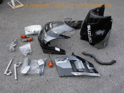 Suzuki_GSX-R_750_GR7AB_Ersatzteile_Verkleidung_Kanzel_Scheinwerfer_etc__-_wie_GSXR_750_GR7AA_2.jpg