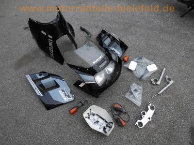 Suzuki_GSX-R_750_GR7AB_Ersatzteile_Verkleidung_Kanzel_Scheinwerfer_etc__-_wie_GSXR_750_GR7AA_7.jpg