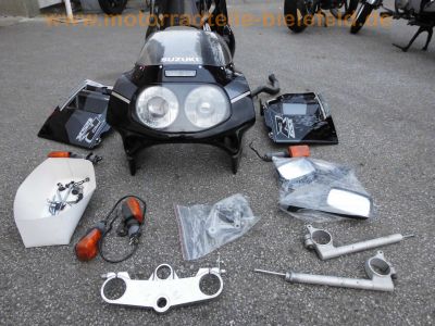Suzuki_GSX-R_750_GR7AB_Ersatzteile_Verkleidung_Kanzel_Scheinwerfer_etc__-_wie_GSXR_750_GR7AA_8.jpg