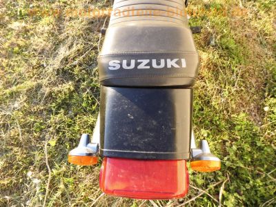Suzuki_GS400E_Speichenraeder_Konis_Giuliari-Sitzbank_orig__Auspuff_33.jpg