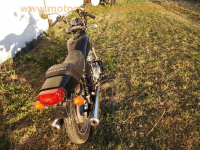 Suzuki_GS400E_Speichenraeder_Konis_Giuliari-Sitzbank_orig__Auspuff_40.jpg