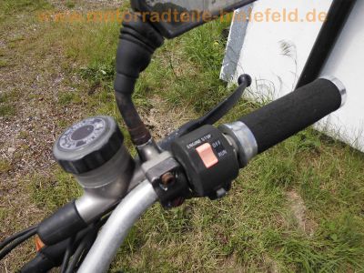 Suzuki_GS_400_E_Twin_Klassiker_Giuliari_Sitzbank_weiss_sonst_Original-Zustand_25.jpg