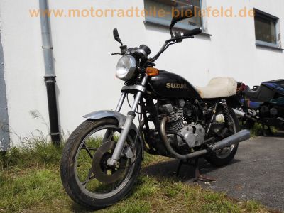 Suzuki_GS_400_E_Twin_Klassiker_Giuliari_Sitzbank_weiss_sonst_Original-Zustand_3.jpg