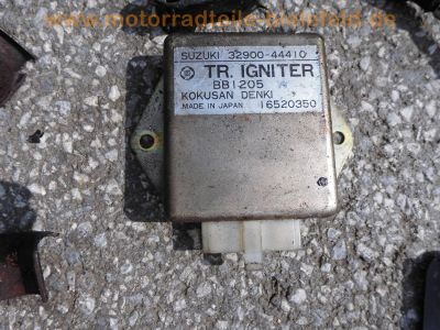 Suzuki_GSX_250_E_GJ53B_Ersatz-Teile_spare_parts_Motor_Regler_CDI_etc__-_wie_GS25X_GS40X_GSX400E_15.jpg