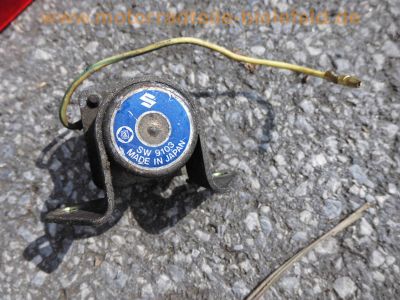 Suzuki_GSX_250_E_GJ53B_Ersatz-Teile_spare_parts_Motor_Regler_CDI_etc__-_wie_GS25X_GS40X_GSX400E_32.jpg