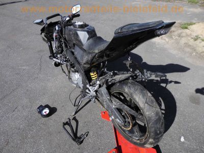 Yamaha_YZF-R_125_5D7_RE06_offen_120_kmh_Crash_Ersatzteile_2.jpg