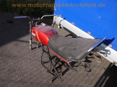 Yamaha_XS_400_OHC_2A2_rot_Cup_Ersatz-Teile_-_wie_RD_XS_125_200_250_350_360_97.jpg