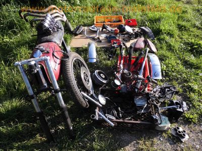 Honda_CB_350_F_Four_rot_FZR-Gabel_Ersatz-Teile_spare-parts_-_wie_CB_400_500_550_750_F_Four__2.jpg