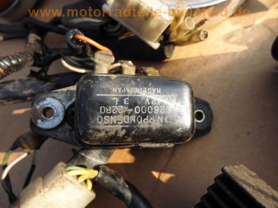 Honda_CB_350_F_Four_rot_FZR-Gabel_Ersatz-Teile_spare-parts_-_wie_CB_400_500_550_750_F_Four__28.jpg