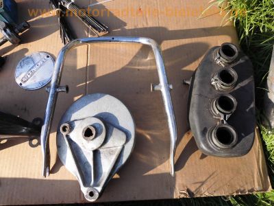 Honda_CB_350_F_Four_rot_FZR-Gabel_Ersatz-Teile_spare-parts_-_wie_CB_400_500_550_750_F_Four__35.jpg