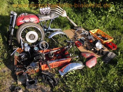 Honda_CB_350_F_Four_rot_FZR-Gabel_Ersatz-Teile_spare-parts_-_wie_CB_400_500_550_750_F_Four__5.jpg