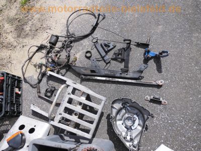 Suzuki_DR_600_DAKAR_SN41A_Enduro_Ersatz-Teile_spare-parts_-_wie_DR_250_500_650_750_S_RSE_10.jpg