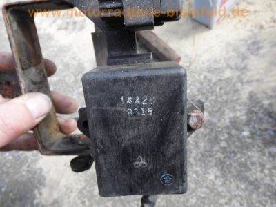 Suzuki_DR_600_DAKAR_SN41A_Enduro_Ersatz-Teile_spare-parts_-_wie_DR_250_500_650_750_S_RSE_115.jpg