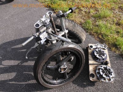 Suzuki_GSX-R_750_1100_GSX_750_1100_R_GU74C_GR75A_Ersatz-Teile_spare-parts_Gabel_Rader_fork_wheels_7.jpg