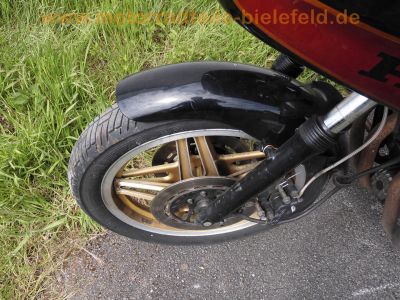 Honda_CB_750_F2_Boldor_RC04_rot-schwarz_in_SC01_Rahmen_Haensle_4-1_Auspuff_Stahlflex_-_wie_CB_900_F_F2_SC09_24.jpg