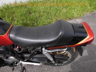 Honda_CB_750_F2_Boldor_RC04_rot-schwarz_in_SC01_Rahmen_Haensle_4-1_Auspuff_Stahlflex_-_wie_CB_900_F_F2_SC09_38.jpg