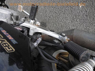 Honda_CB_750_F2_Boldor_RC04_rot-schwarz_in_SC01_Rahmen_Haensle_4-1_Auspuff_Stahlflex_-_wie_CB_900_F_F2_SC09_78.jpg