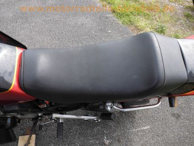 Honda_CB_750_F2_Boldor_RC04_rot-schwarz_in_SC01_Rahmen_Haensle_4-1_Auspuff_Stahlflex_-_wie_CB_900_F_F2_SC09_79.jpg