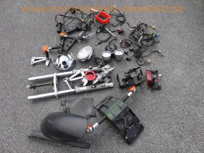 Suzuki_GSF_400_Bandit_Ersatz-Teile_spare-parts_-_wie_GSX_GSF_600_S_Bandit_2.jpg