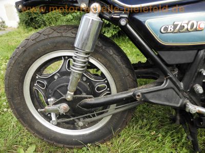 Honda_CB_750_C_RC06_Custom_Chopper_4-4_Auspuff_Schuh-Koffersystem_-_wie_CB_650_750_900_C_KZ_RC01_54.jpg