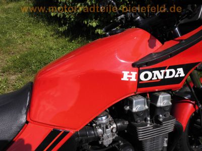 Honda_CBX_750_F_RC17_rot_Tank_ohne_Deko_sonst_original_Zustand_Auspuff_HMMJ0E_Sankei_2204_10.jpg
