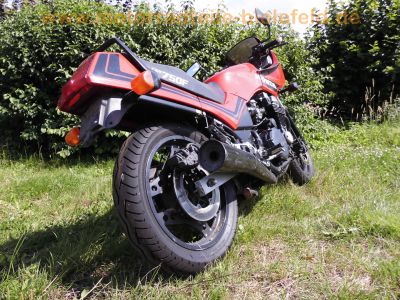 Honda_CBX_750_F_RC17_rot_Tank_ohne_Deko_sonst_original_Zustand_Auspuff_HMMJ0E_Sankei_2204_2.jpg