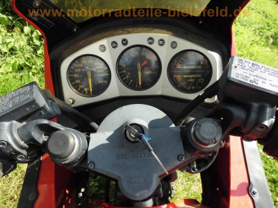 Honda_CBX_750_F_RC17_rot_Tank_ohne_Deko_sonst_original_Zustand_Auspuff_HMMJ0E_Sankei_2204_25.jpg