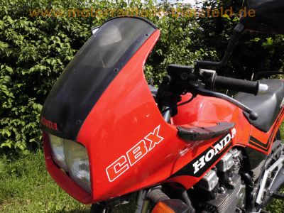 Honda_CBX_750_F_RC17_rot_Tank_ohne_Deko_sonst_original_Zustand_Auspuff_HMMJ0E_Sankei_2204_39.jpg