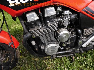 Honda_CBX_750_F_RC17_rot_Tank_ohne_Deko_sonst_original_Zustand_Auspuff_HMMJ0E_Sankei_2204_56.jpg