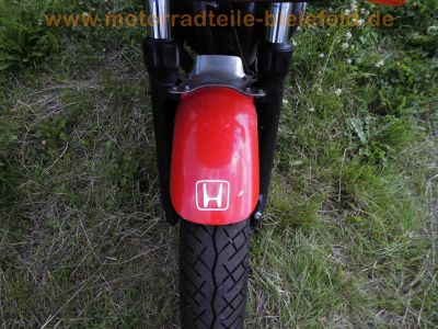 Honda_CBX_750_F_RC17_rot_Tank_ohne_Deko_sonst_original_Zustand_Auspuff_HMMJ0E_Sankei_2204_65.jpg