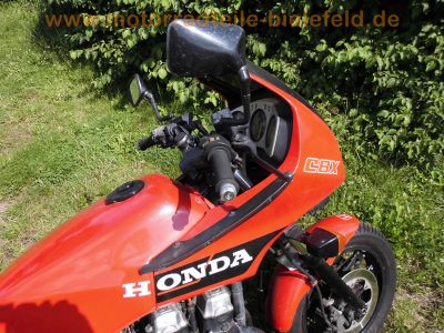 Honda_CBX_750_F_RC17_rot_Tank_ohne_Deko_sonst_original_Zustand_Auspuff_HMMJ0E_Sankei_2204_9.jpg