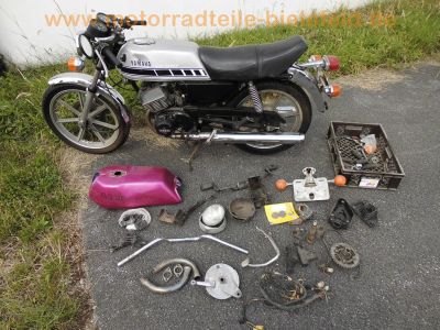 Yamaha_RD_200_DX_1E8_silber-grau_+_Ersatz-Teile_-_wie_DT_RD_RS_50_80_100_125_175_200_250_M_MX_MX-S_5.jpg