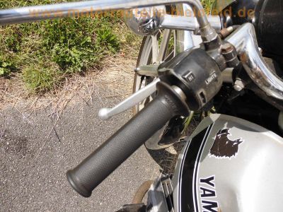 Yamaha_RD_200_DX_1E8_silber-grau_+_Ersatz-Teile_-_wie_DT_RD_RS_50_80_100_125_175_200_250_M_MX_MX-S_56.jpg