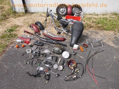 Suzuki_RV_125_Scrambler_Tracker_EZ_1980_stillgelegt_1990_Ersatz-Teile_spare-parts_-_wie_Rover_GT_TS_RV_50_75_80_90_125_ER_1.jpg