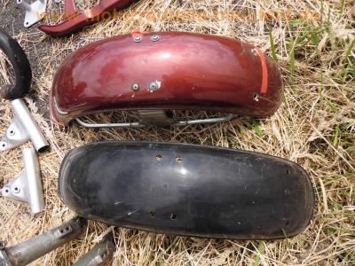 Suzuki_RV_125_Scrambler_Tracker_EZ_1980_stillgelegt_1990_Ersatz-Teile_spare-parts_-_wie_Rover_GT_TS_RV_50_75_80_90_125_ER_39.jpg