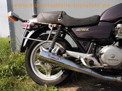 Honda_CB_750_KZ_RC01_lila_Marshall_Deeptone_Auspuff_4-1_Gepaecktraeger_-_wie_CB_900_750_F_F2_Boldor_SC01_SC09_RC04_49.jpg