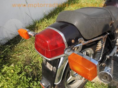 Honda_CB_750_KZ_RC01_lila_Marshall_Deeptone_Auspuff_4-1_Gepaecktraeger_-_wie_CB_900_750_F_F2_Boldor_SC01_SC09_RC04_52.jpg