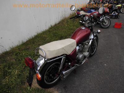 Honda_CB_650_C_Custom_Chopper_RC05_rot-weiss_4-4_Auspuff_Gepaecktraeger_-_wie_CB_750_900_C_RC03_RC06_RC08_SC04_SC10_48.jpg