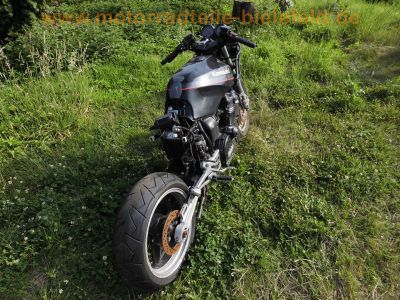 Kawasaki_GPZ_900_R_ZX900A_Streetfigher-Wrack_180-55_ZR17_Hinterrad_Auspuff_eloxiert_-__wie_GPZ_750_R_1000_RX_ZX10_81.jpg