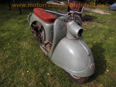 Hans_Glas_Goggo_200_Motor-Roller_Oldtimer_Veteranen-Roller_Bj__1955_mit_ILO-Motor_M_200_V_-_wie_Goggo_125_150__33.jpg