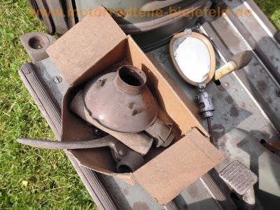Hans_Glas_Goggo_200_Motor-Roller_Oldtimer_Veteranen-Roller_Bj__1955_mit_ILO-Motor_M_200_V_-_wie_Goggo_125_150__43.jpg