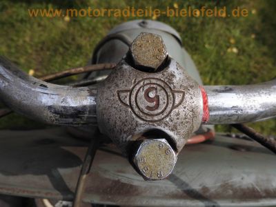 Hans_Glas_Goggo_200_Motor-Roller_Oldtimer_Veteranen-Roller_Bj__1955_mit_ILO-Motor_M_200_V_-_wie_Goggo_125_150__44.jpg