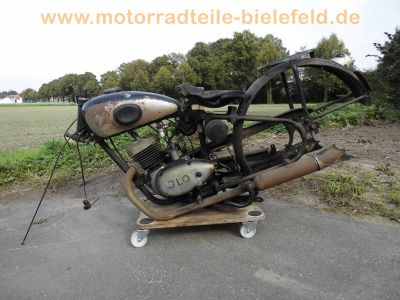 Meister_M55J_123_ccm_Bj__1950_MEISTER_Fahrradwerke_Bielefeld_mit_ILO-Motor_-_wie_M53J_118ccm_o__M59J_174ccm_o__M61J_197ccm__1.jpg