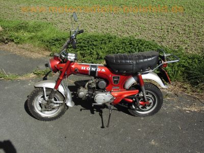 Honda_ST_50_DAX_rot_original_Bj__ca__1975_-_wie_SS50_Z50_Monkey_6.jpg