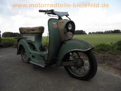 Lohner_Sissy_50_Moped-Roller_aus_Oesterreich_12.jpg