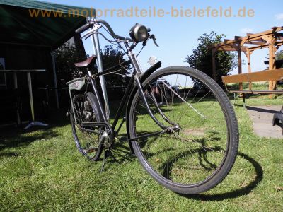 Miele_Oldtimer-Fahrrad_mit_Victoria_Hinterrad-Hilfsmotor_3.jpg